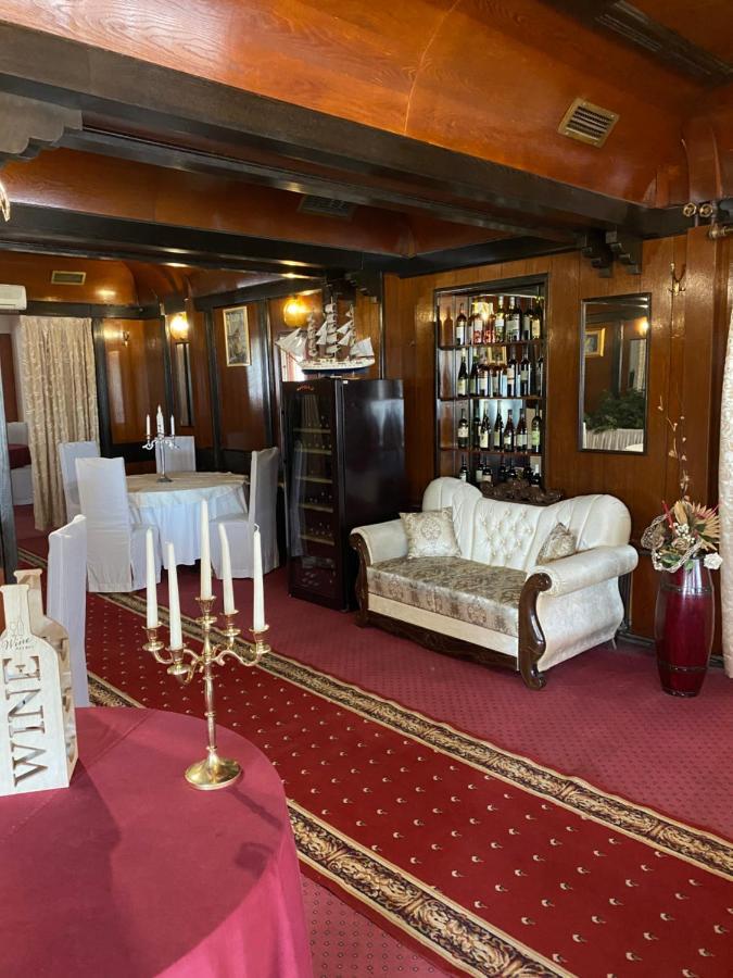 Hotel Martini Zagreb Hotel And Restaurant سيسفيت المظهر الخارجي الصورة